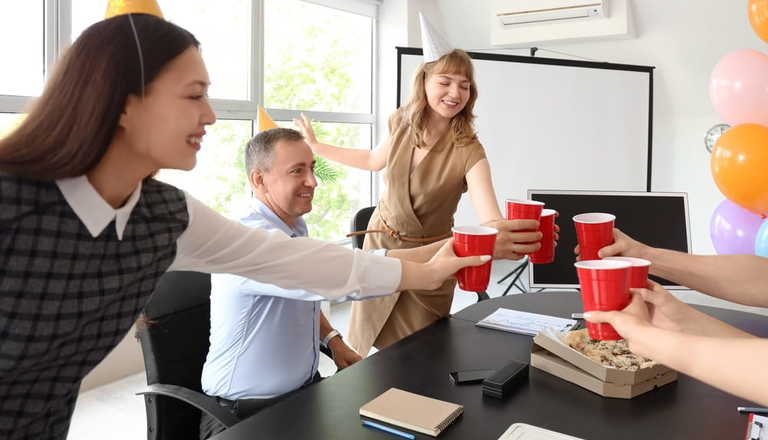 kentucky-coworkers-win-extra-big-with-powerplay-office-pool